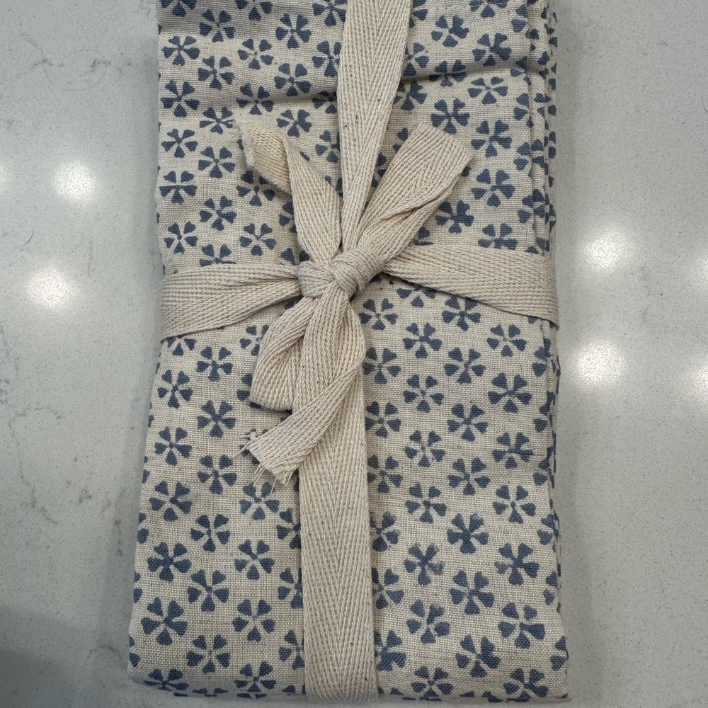 Floral Patterned Napkins with Bow